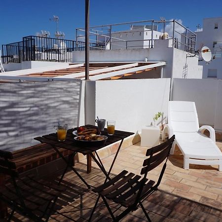 Impluvium Conil-Terraza Privada-Parking- Mayores De 25 Anos Конил-де-ла-Фронтера Екстериор снимка