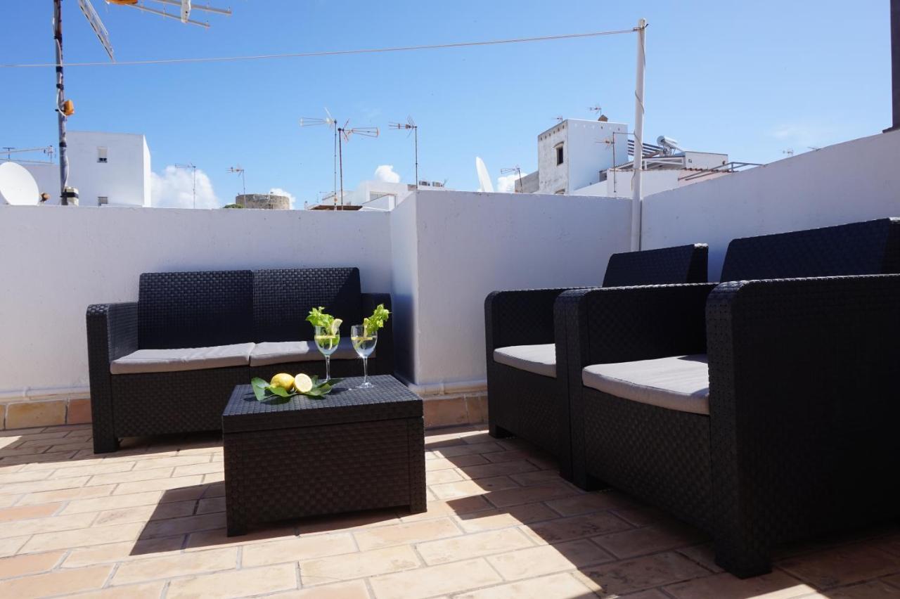 Impluvium Conil-Terraza Privada-Parking- Mayores De 25 Anos Конил-де-ла-Фронтера Екстериор снимка